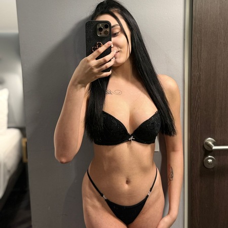 Kristina Nur Escort – Haus-, Hotel- und Autobesuche