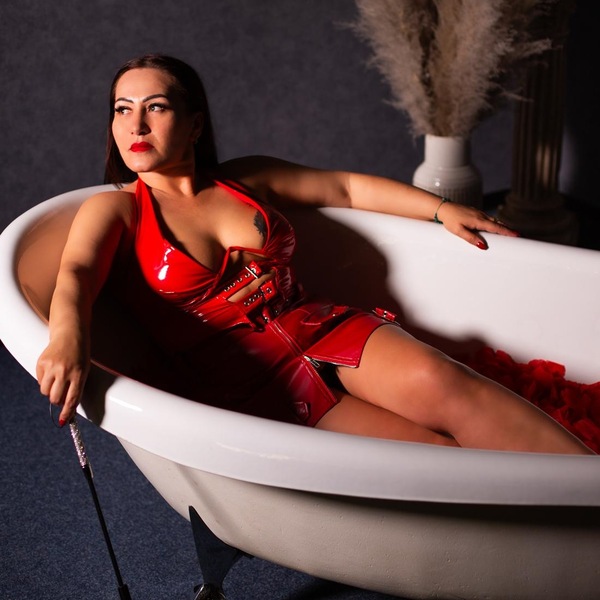 VANESSA 33J. GANZ NEU + Mega scharf!